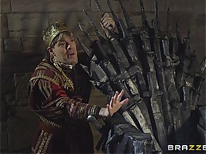 Daenerys Targaryen gets pummeled by Jon Snow on the metal Throne